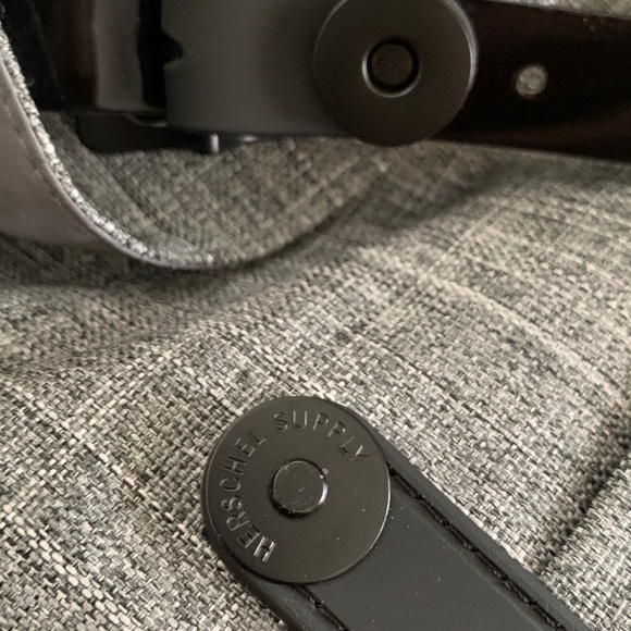 SOLD-Herschel Backpack 🎒 - Picture 4 of 16